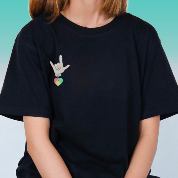 Love You ASL Sign Language Pin 🤟❤️💙💜💛💚 - Picture 1 of 6